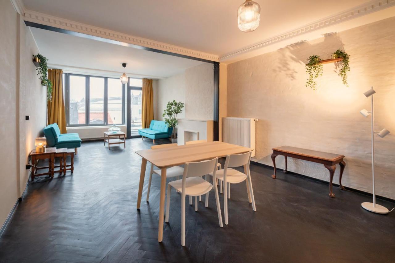 Two-Bedroom Apartments In The Heart Of アントウェルペン エクステリア 写真