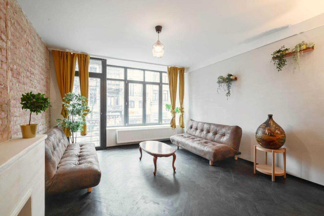 Two-Bedroom Apartments In The Heart Of アントウェルペン エクステリア 写真