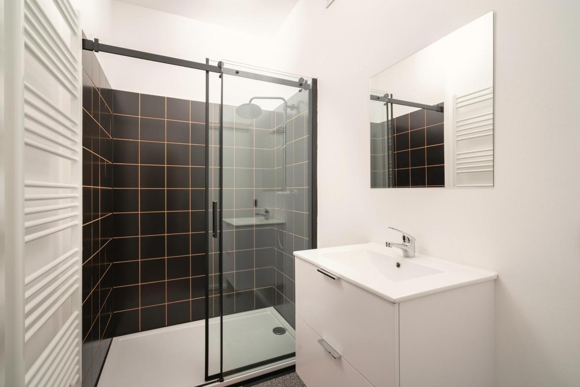 Two-Bedroom Apartments In The Heart Of アントウェルペン エクステリア 写真
