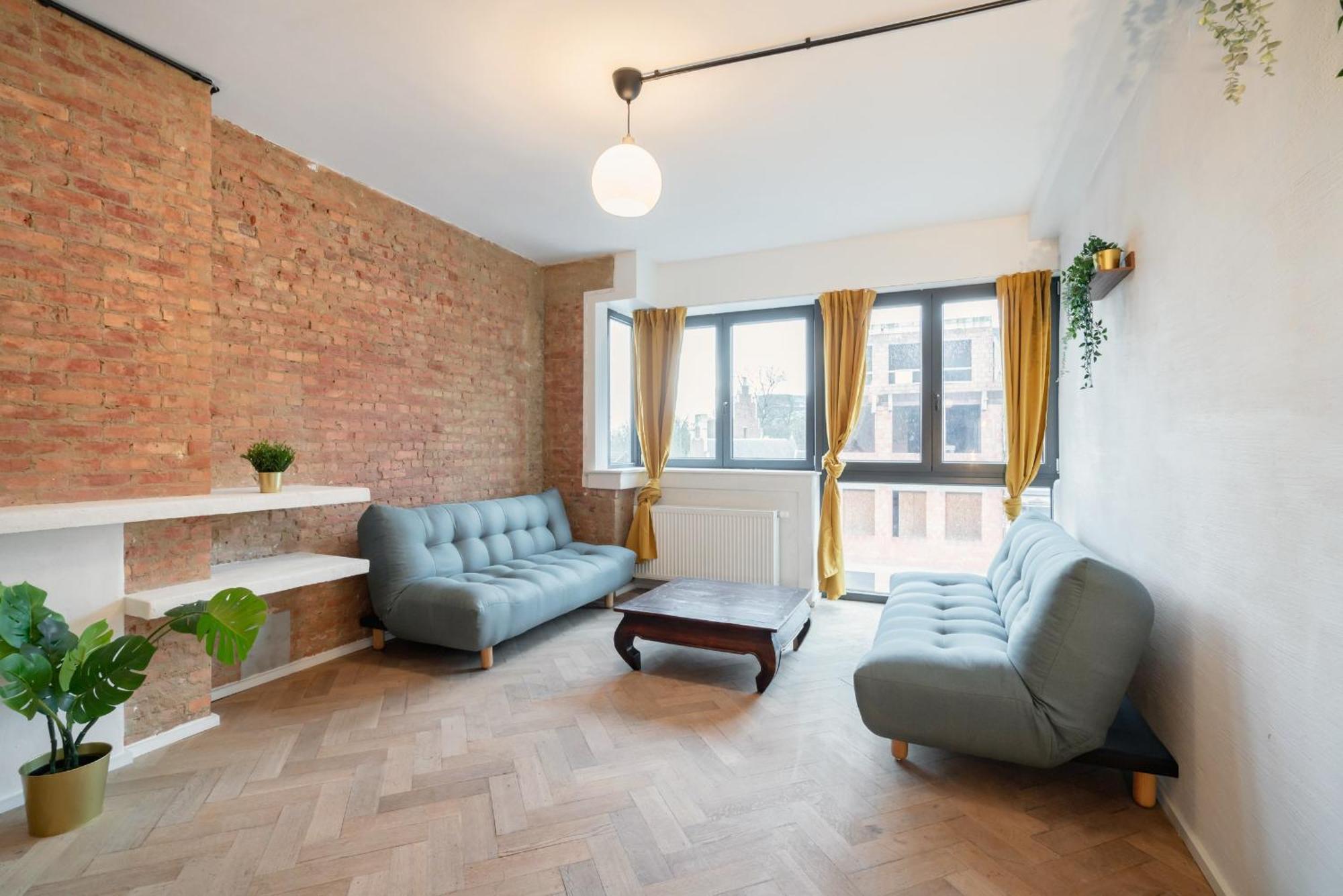 Two-Bedroom Apartments In The Heart Of アントウェルペン エクステリア 写真