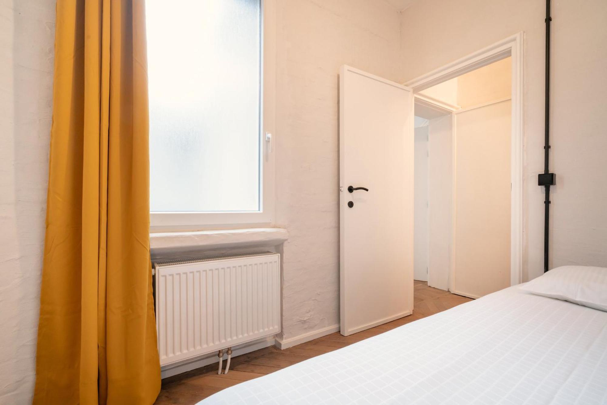 Two-Bedroom Apartments In The Heart Of アントウェルペン エクステリア 写真