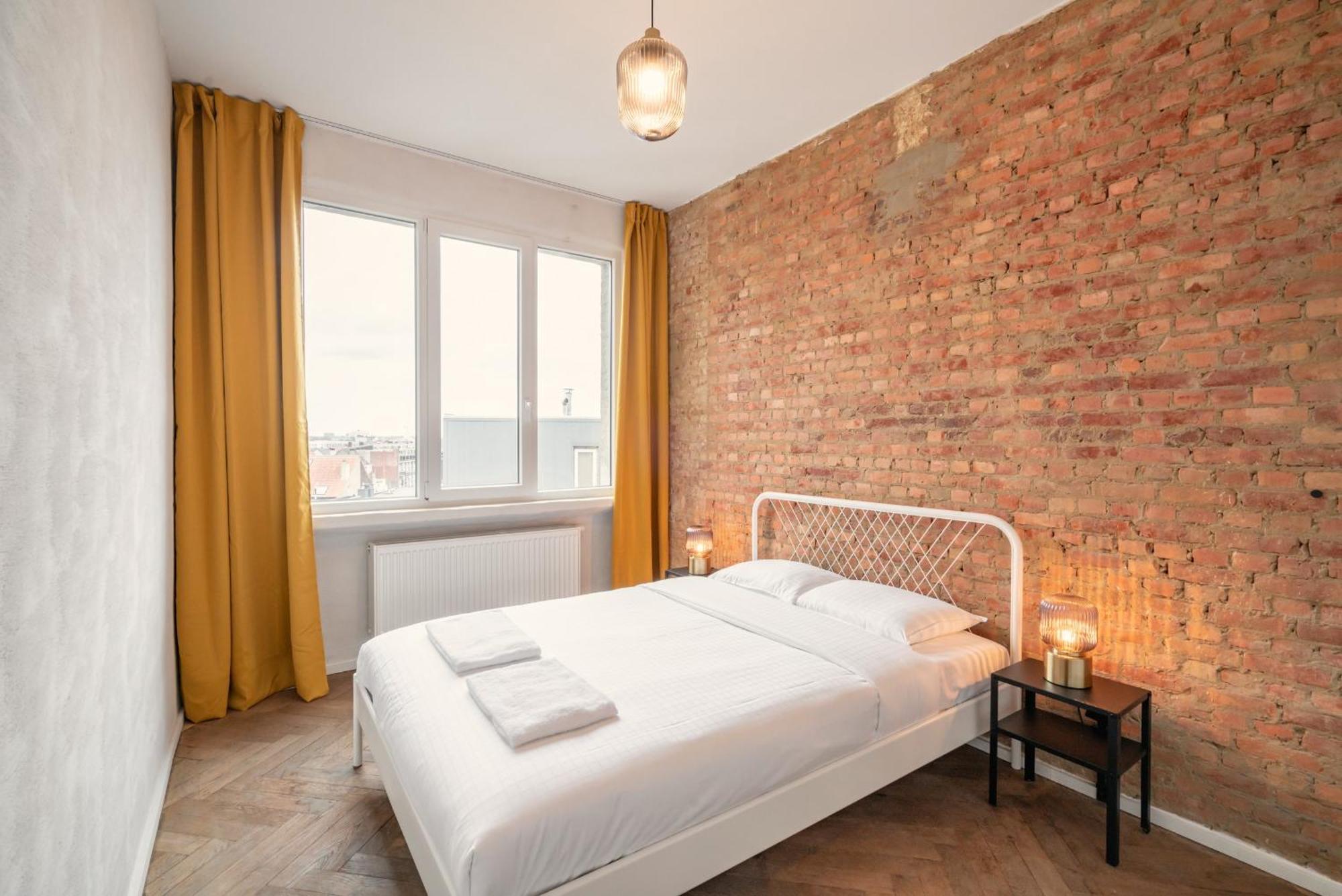 Two-Bedroom Apartments In The Heart Of アントウェルペン エクステリア 写真